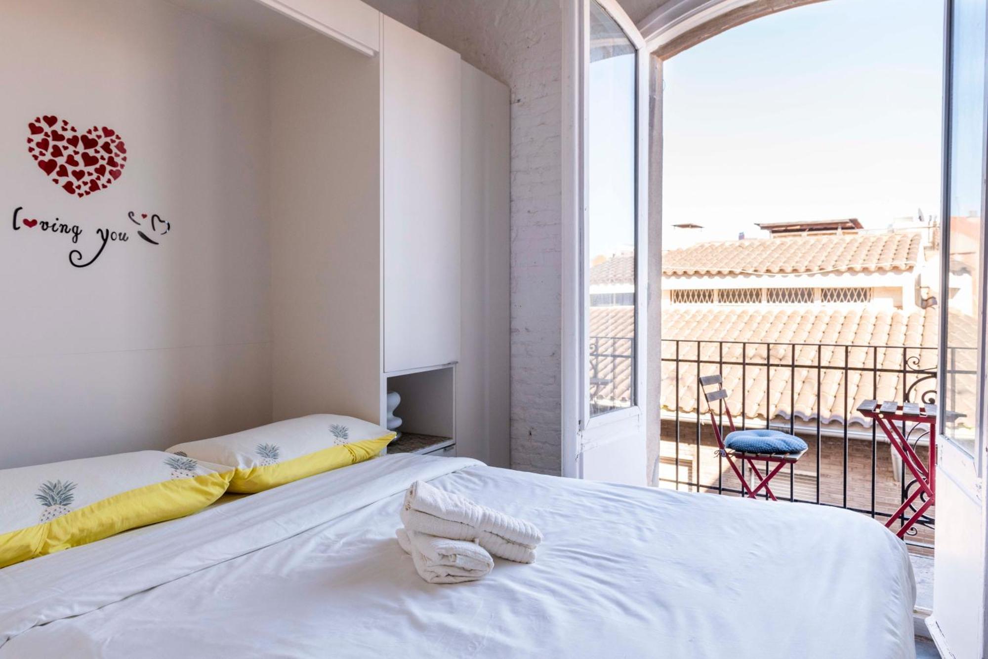 Enchanting 2 Bedroom Flat With Terrace Near Placa Espanya Barcelona Exterior photo