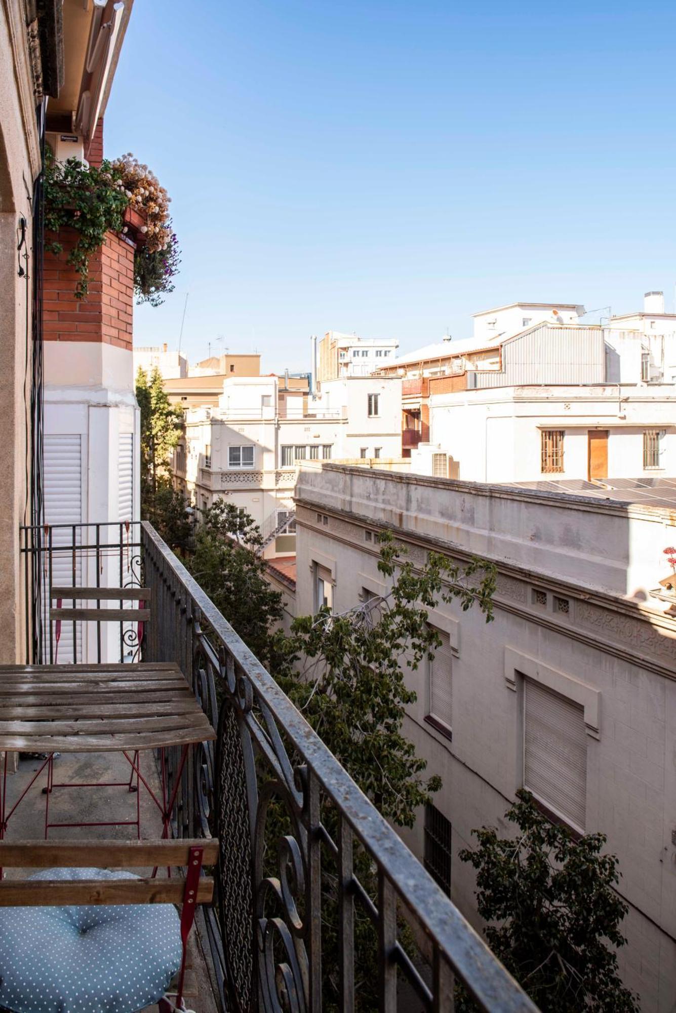 Enchanting 2 Bedroom Flat With Terrace Near Placa Espanya Barcelona Exterior photo